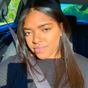 Meet your Posher, Mercedez